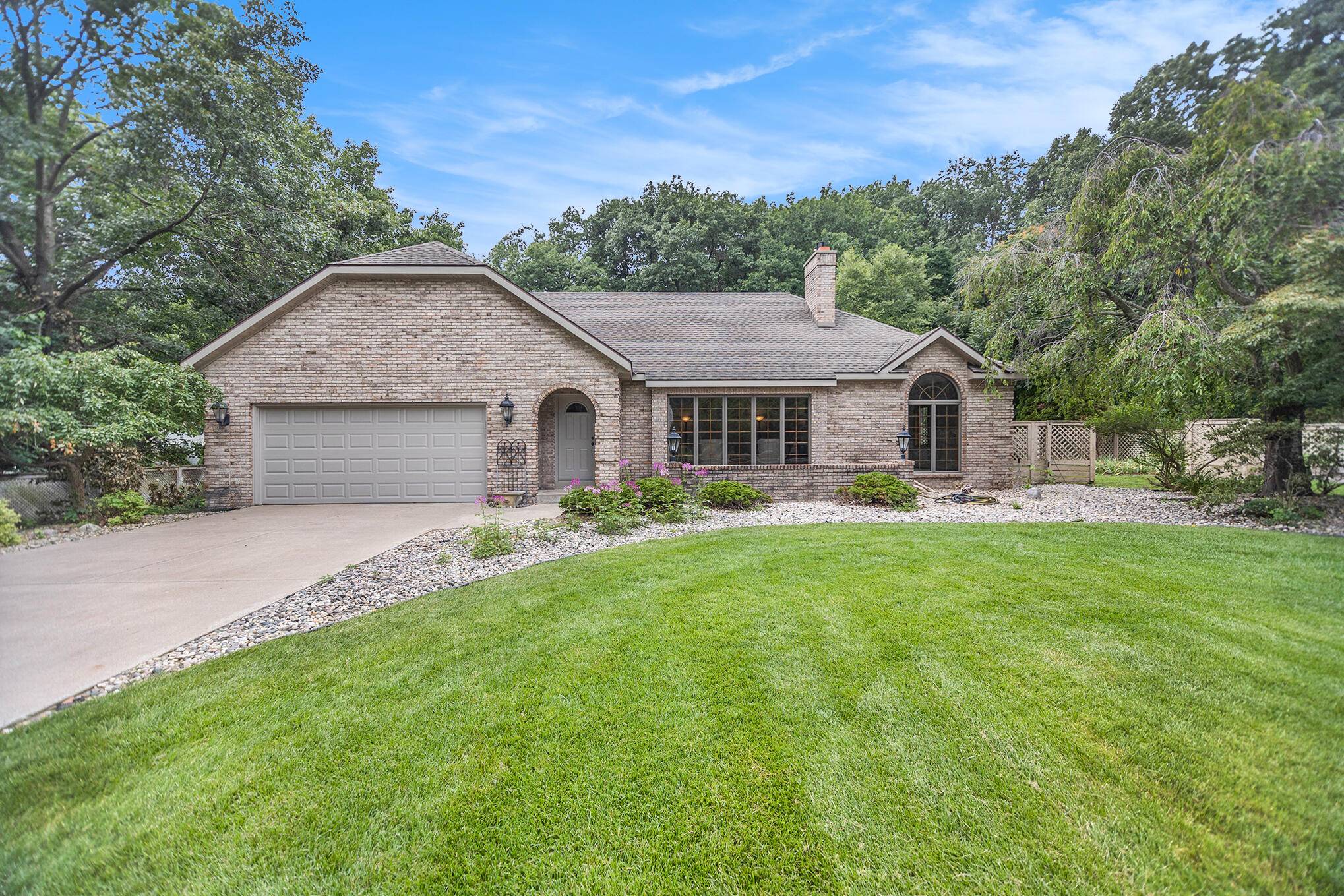 432 N Division AVE, Park Twp, MI 49424