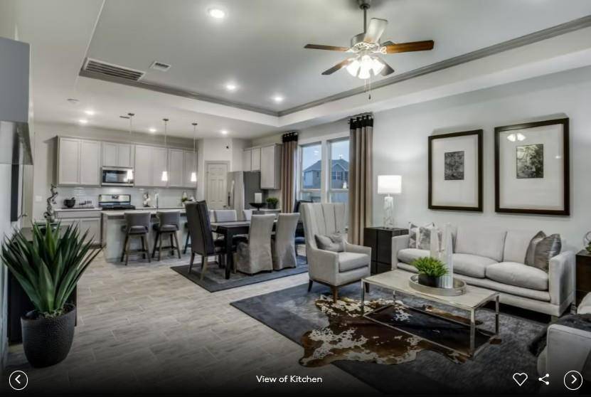 208 Amista DR, Liberty Hill, TX 78642