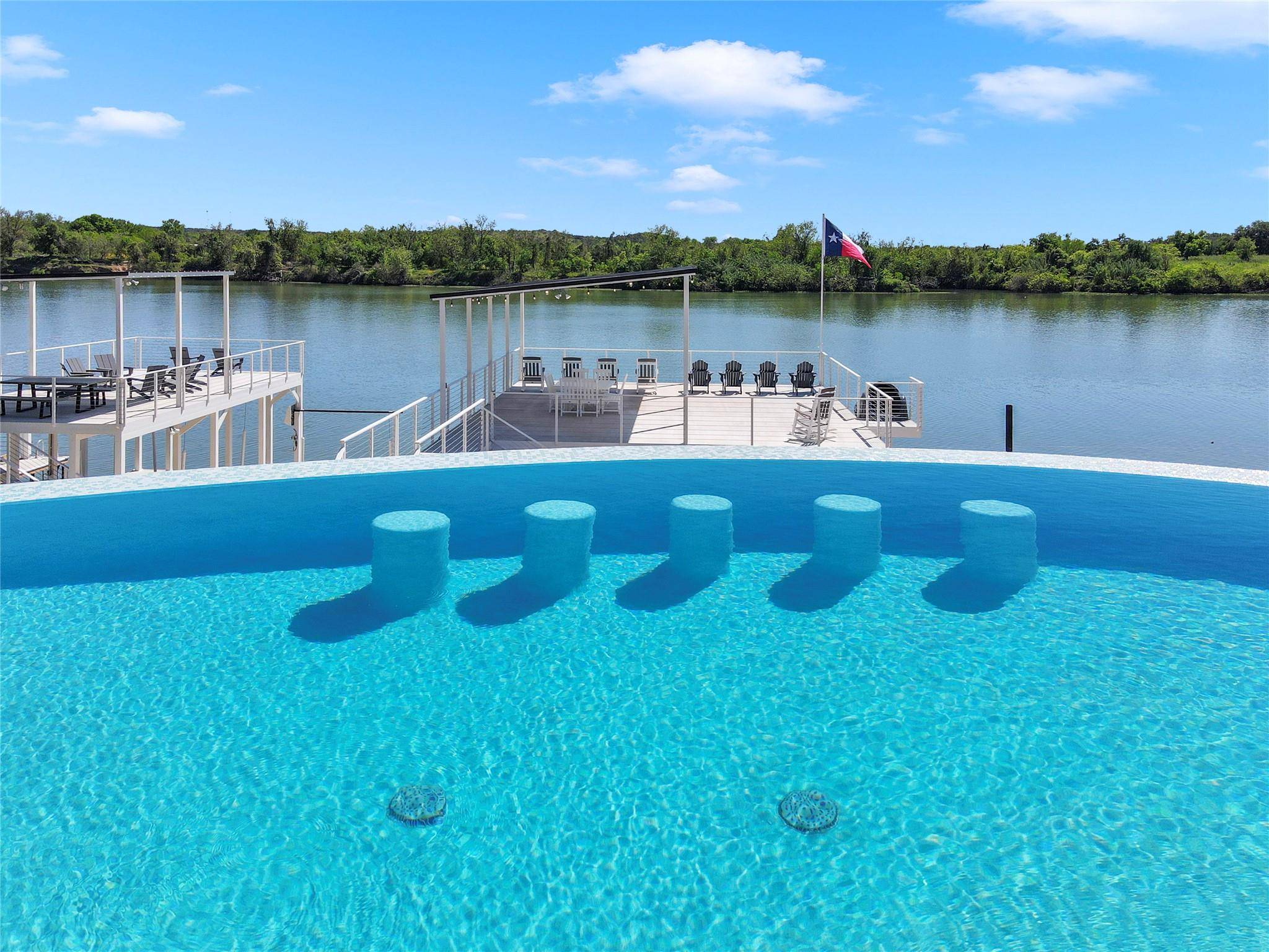 3204 River Oaks DR, Kingsland, TX 78639