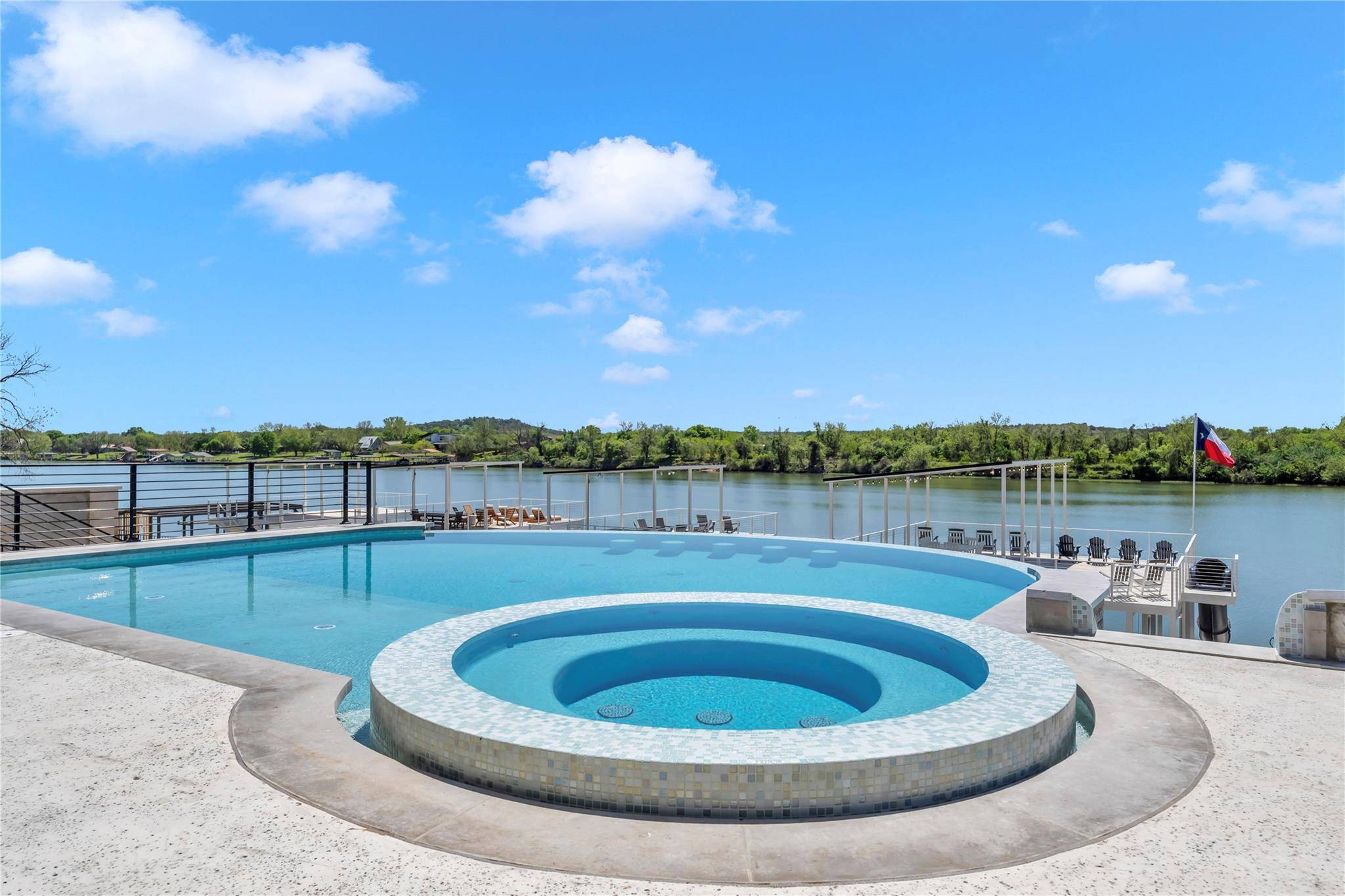 3204 River Oaks DR, Kingsland, TX 78639