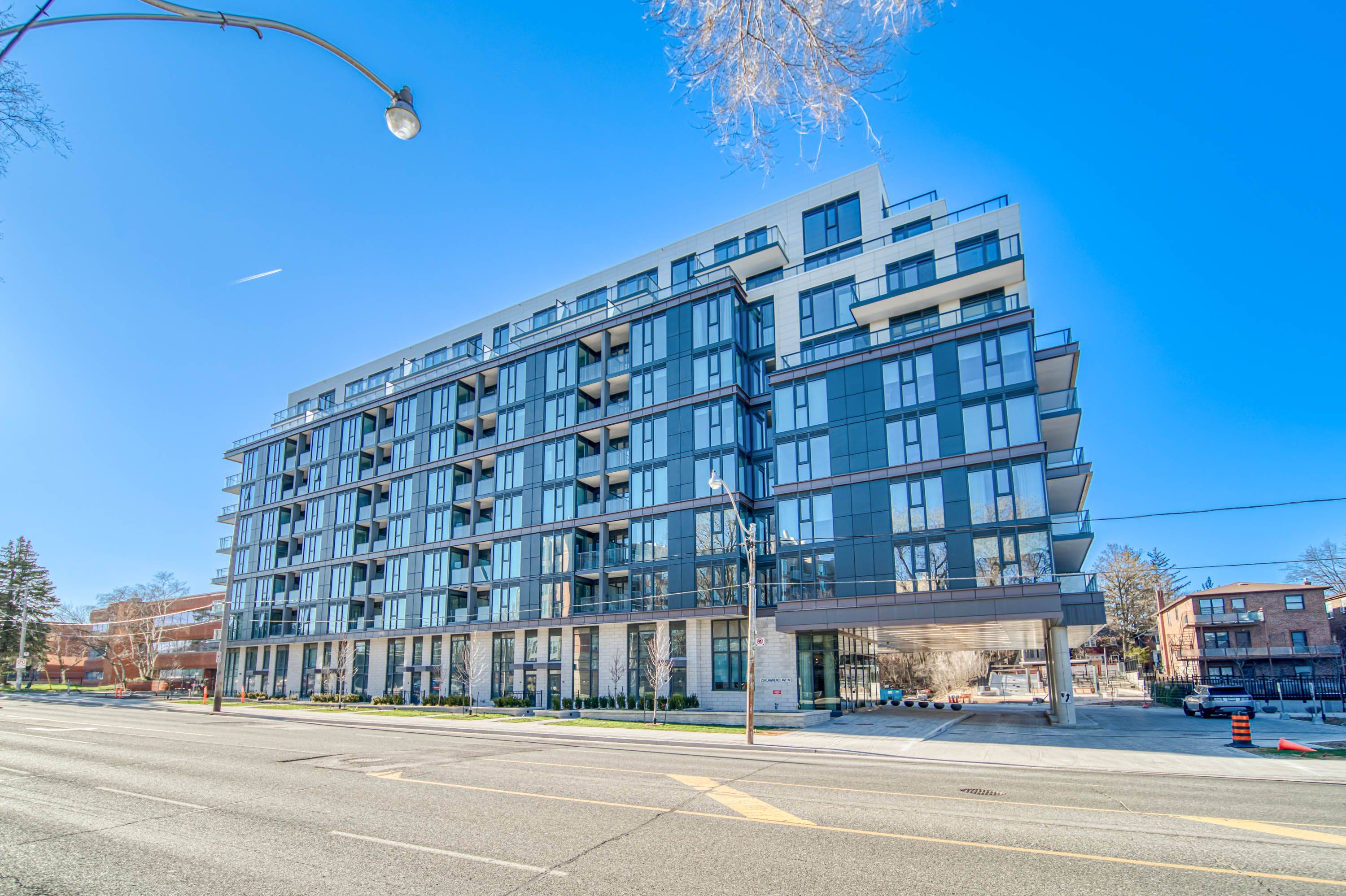 250 Lawrence AVE W #213, Toronto C04, ON M5M 1B2