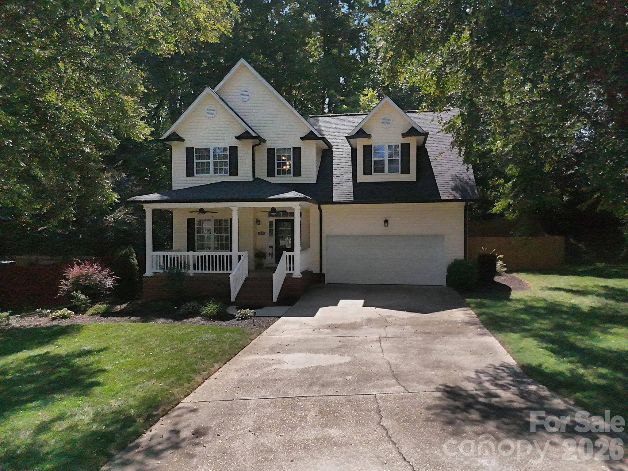 4004 River Falls DR, Lowell, NC 28098