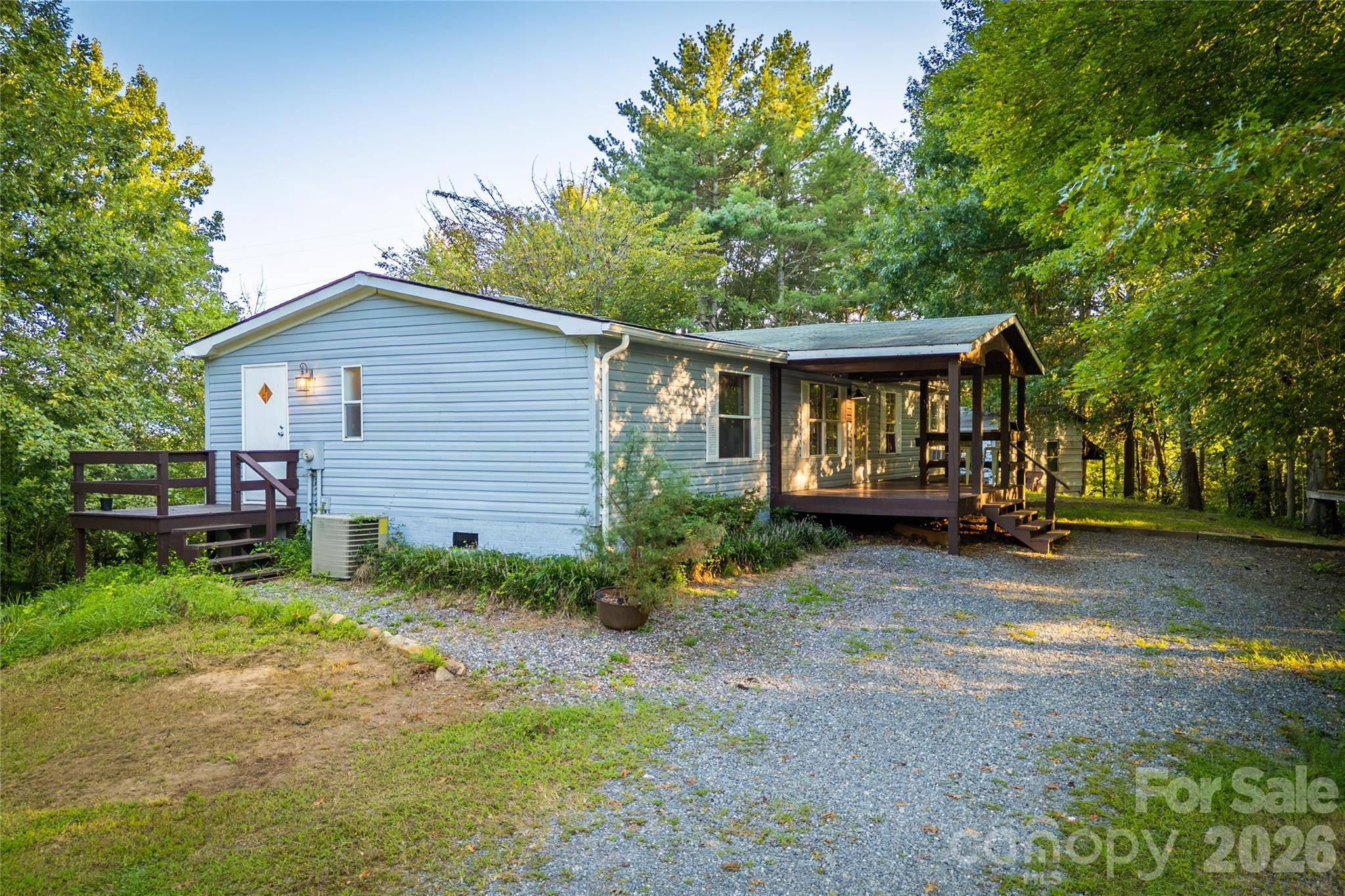 2414 Conley Bumgarner RD, Morganton, NC 28655