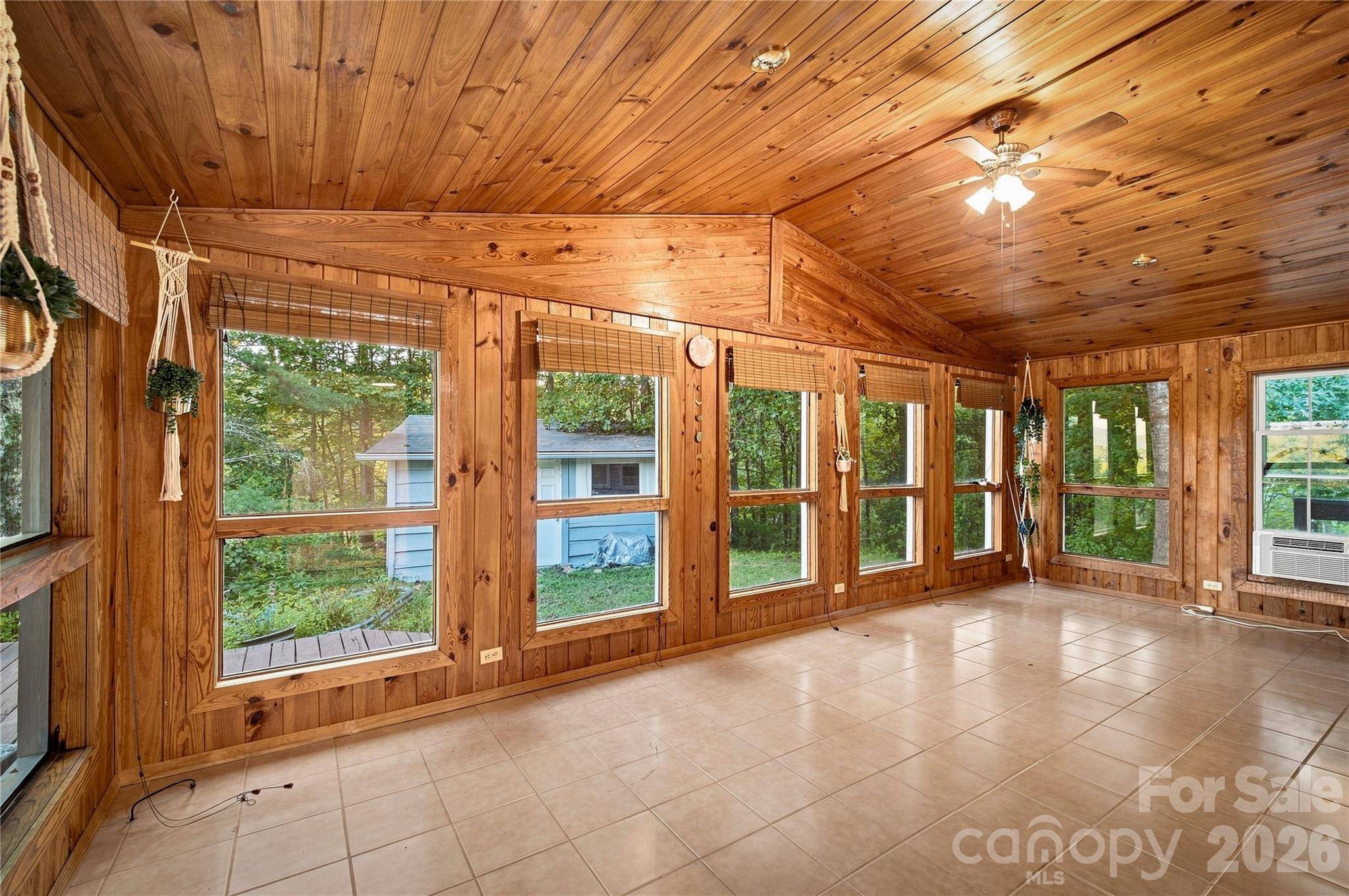 2414 Conley Bumgarner RD, Morganton, NC 28655