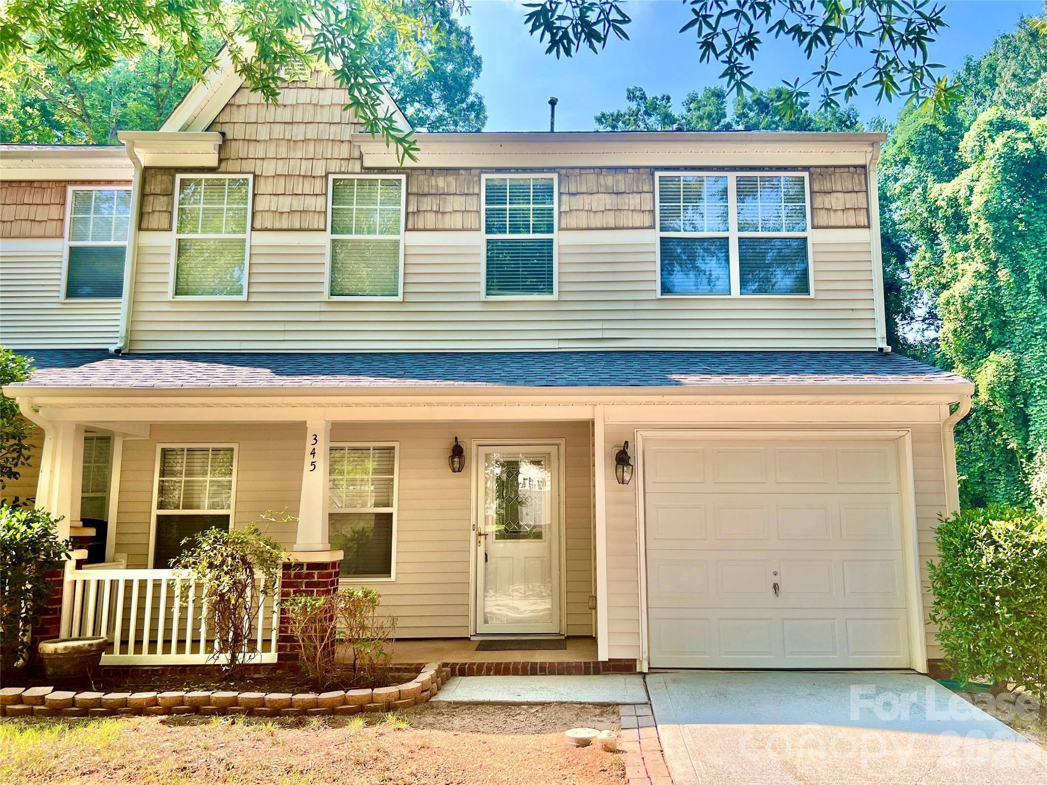 345 Doughton LN, Charlotte, NC 28217