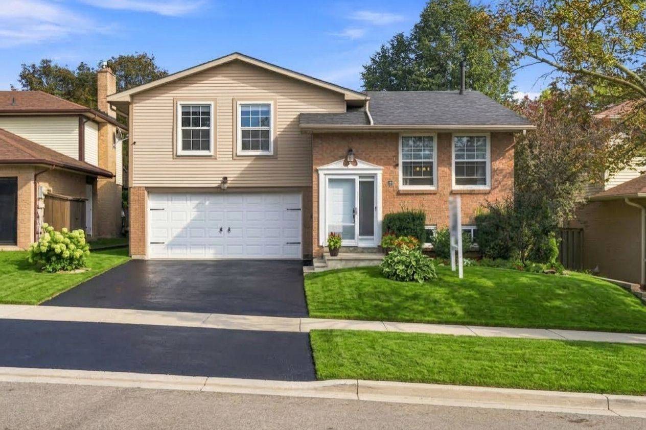 117 Pine Hills RD, Whitby, ON L1N 6N9