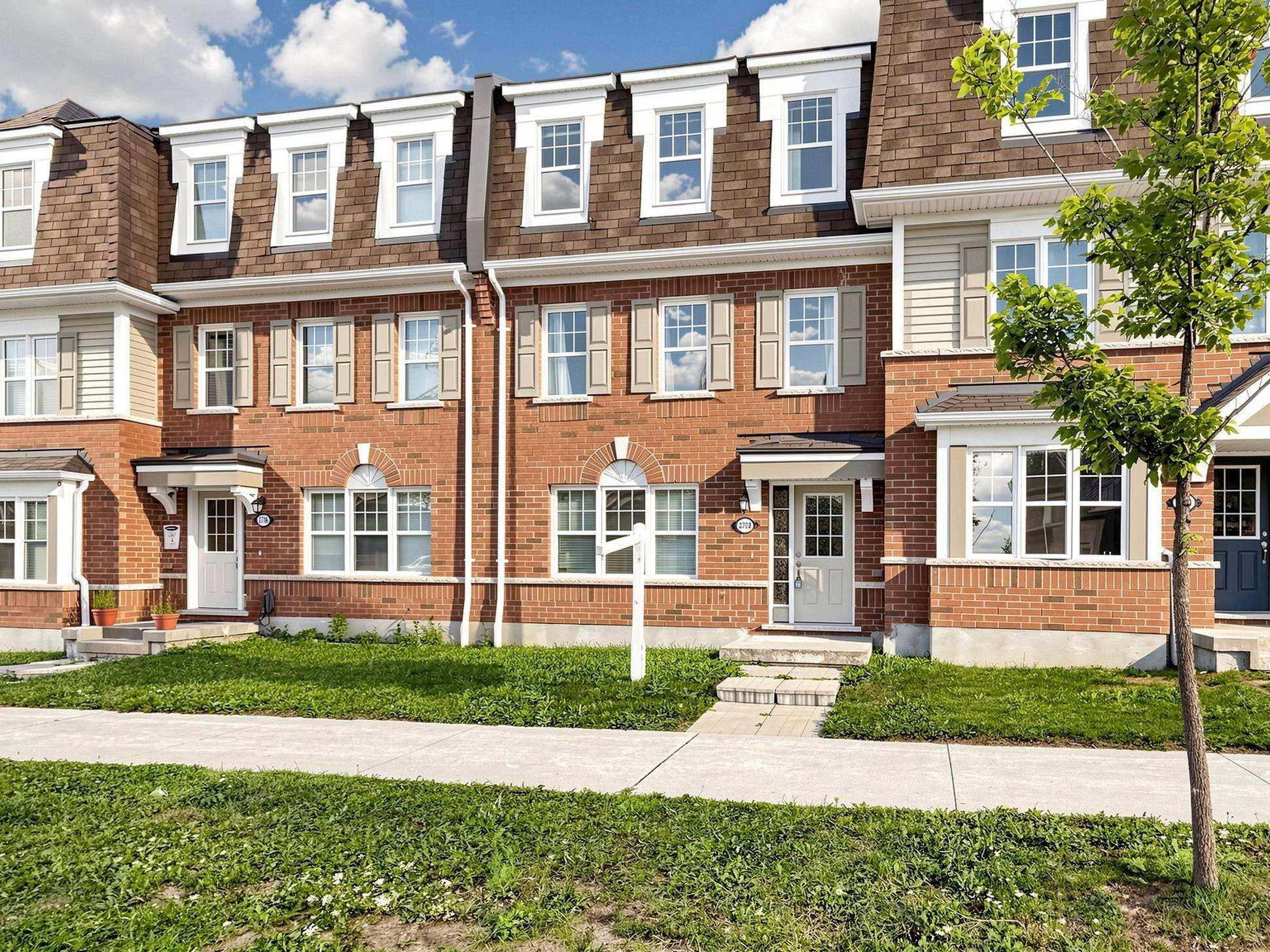 2708 Burkholder DR, Pickering, ON L1X 0G2