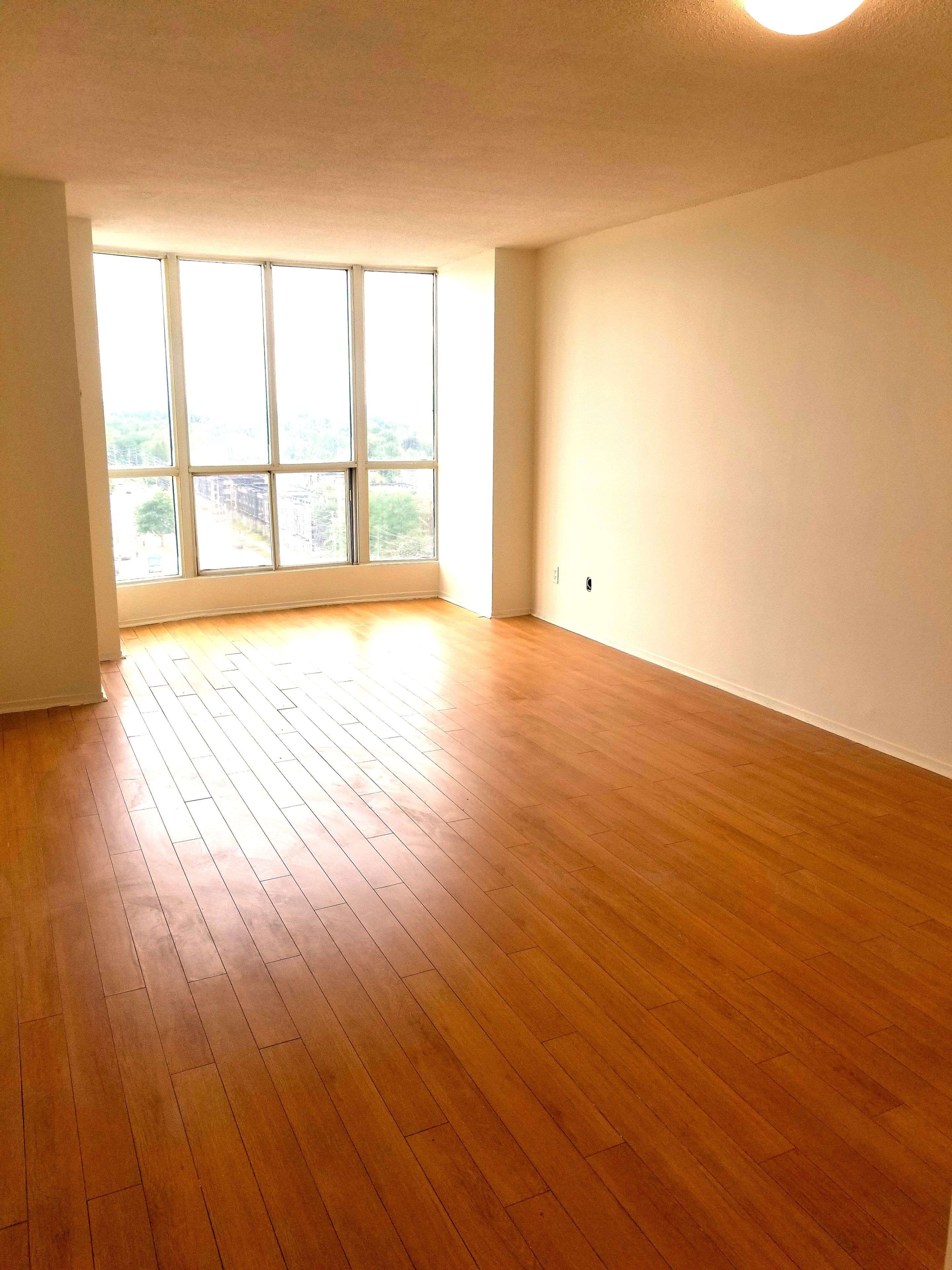 1470 Midland AVE #1207, Toronto E04, ON M1P 4Z4