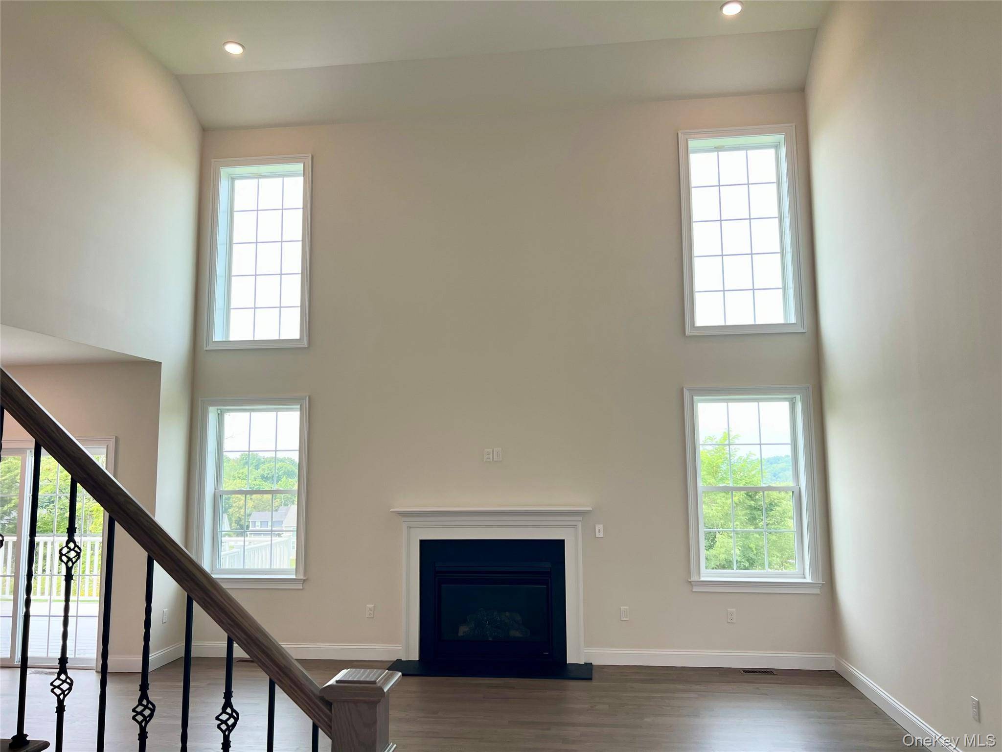 47 Dartmouth DR, Poughkeepsie, NY 12603