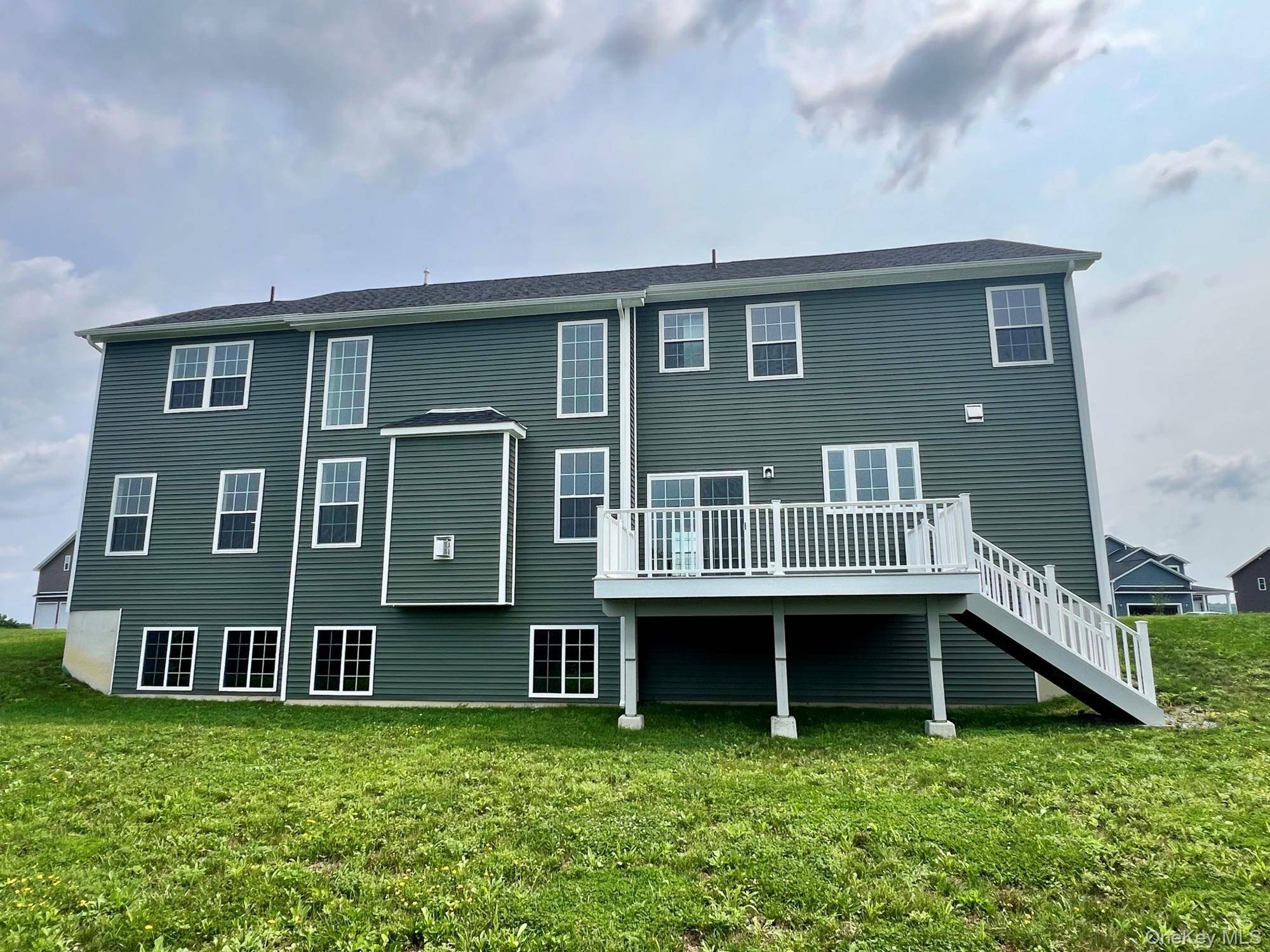 47 Dartmouth DR, Poughkeepsie, NY 12603