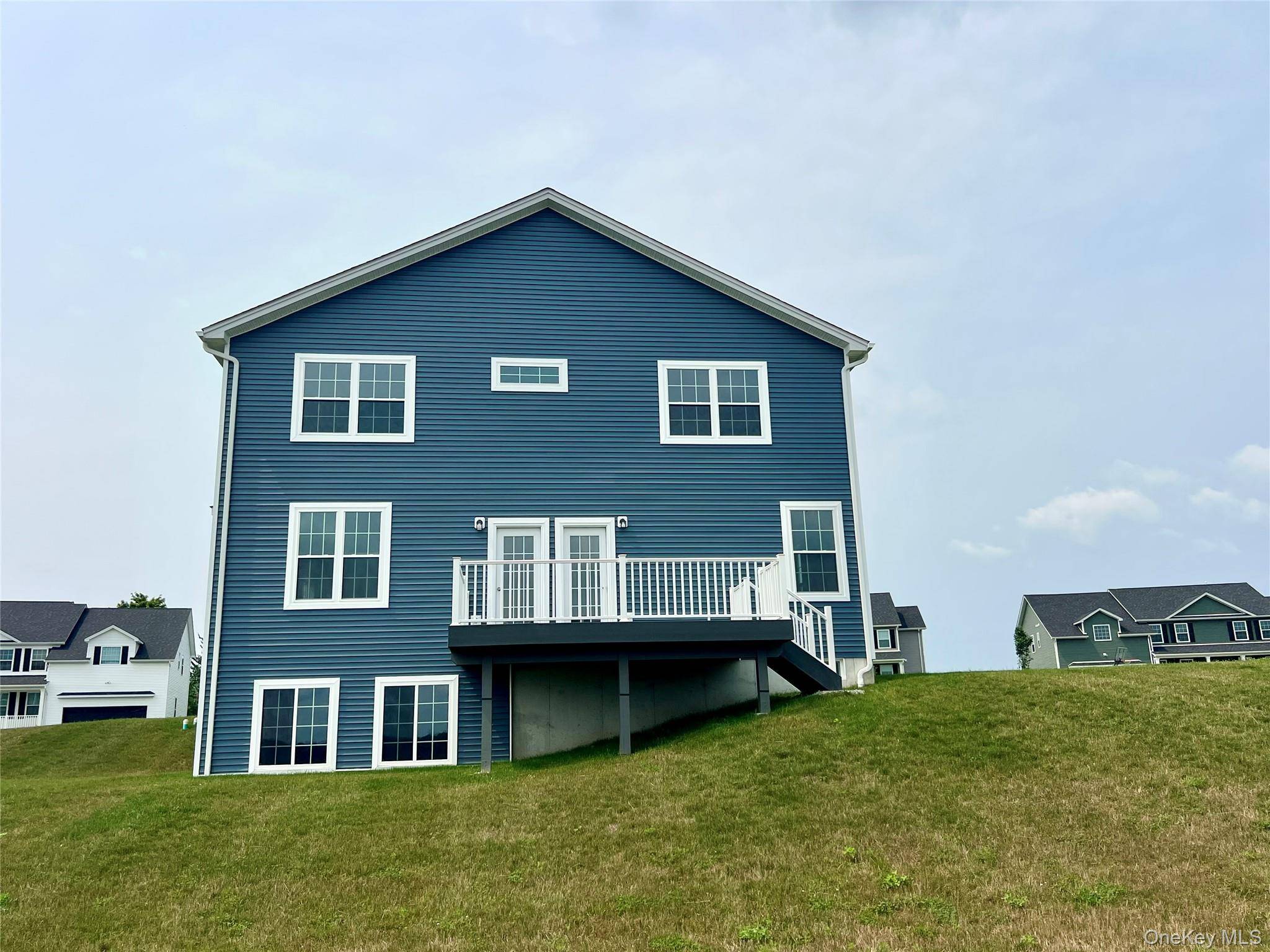 34 Dartmouth DR, Poughkeepsie, NY 12603