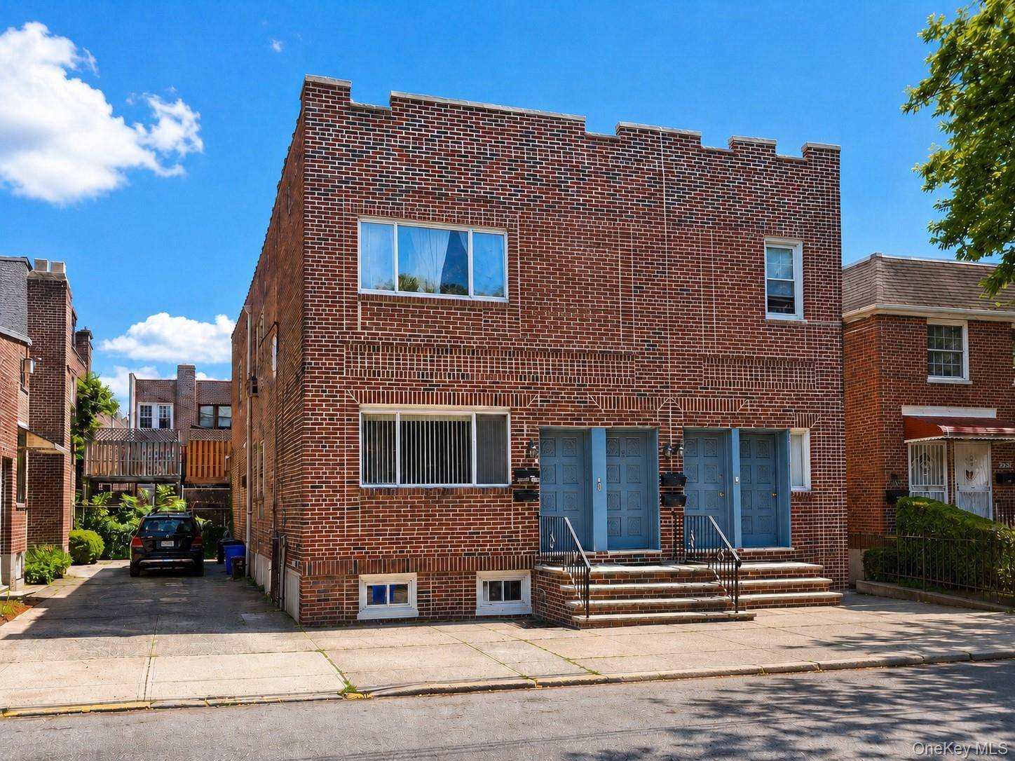 2925 200th ST, Bayside, NY 11360