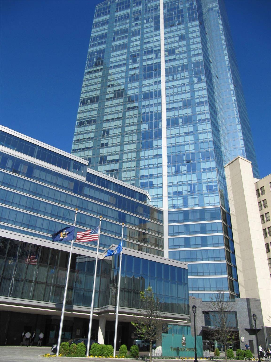 1 Renaissance SQ #15D, White Plains, NY 10601