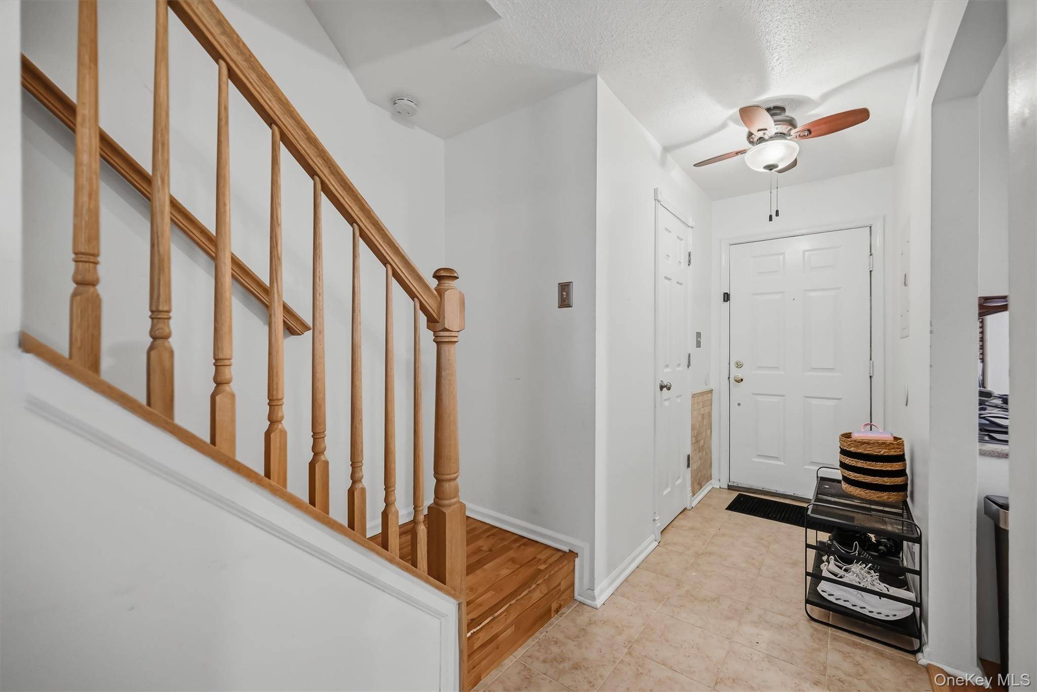 1 Goldsmith CT, Washingtonville, NY 10992