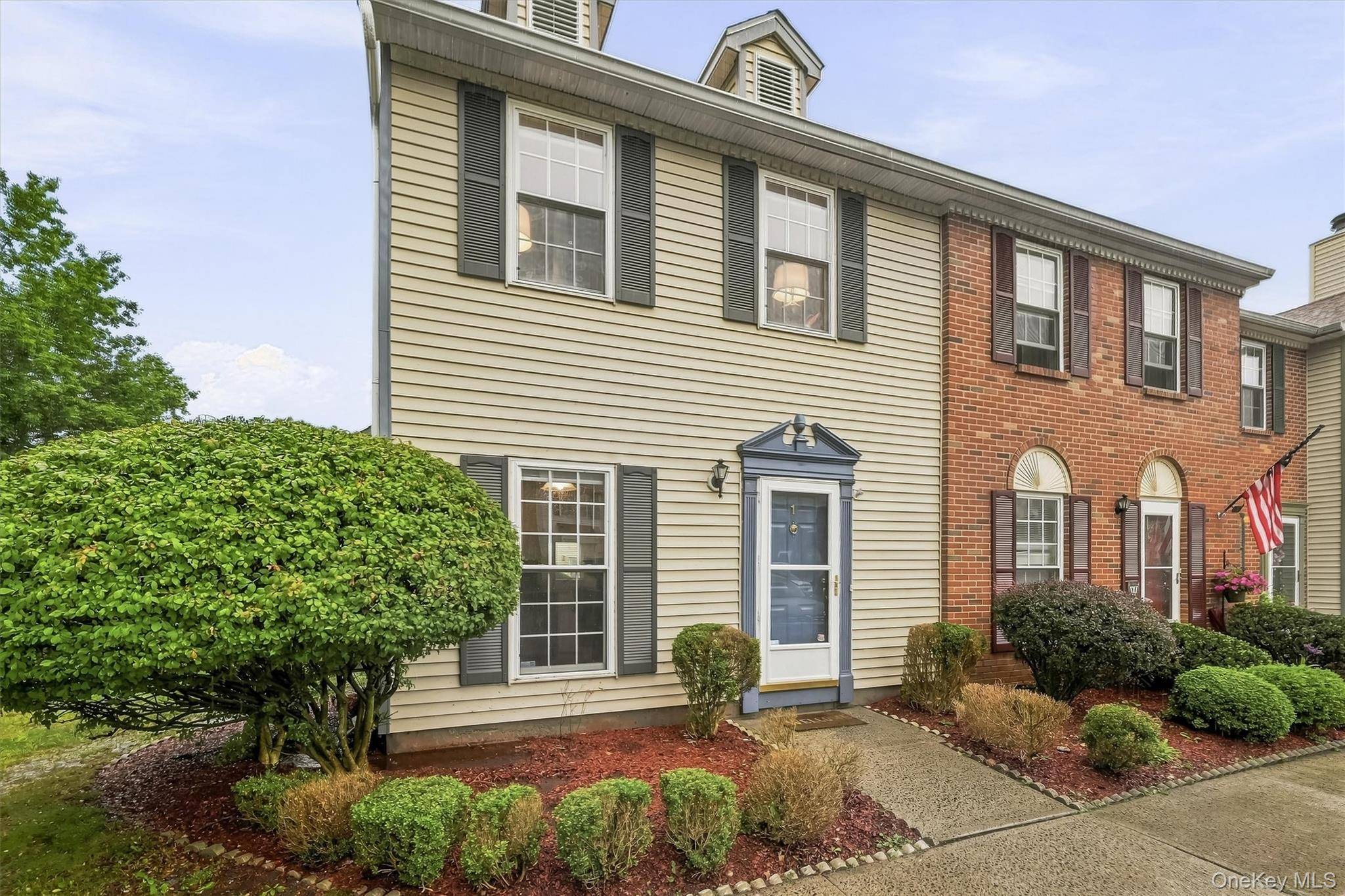 1 Goldsmith CT, Washingtonville, NY 10992