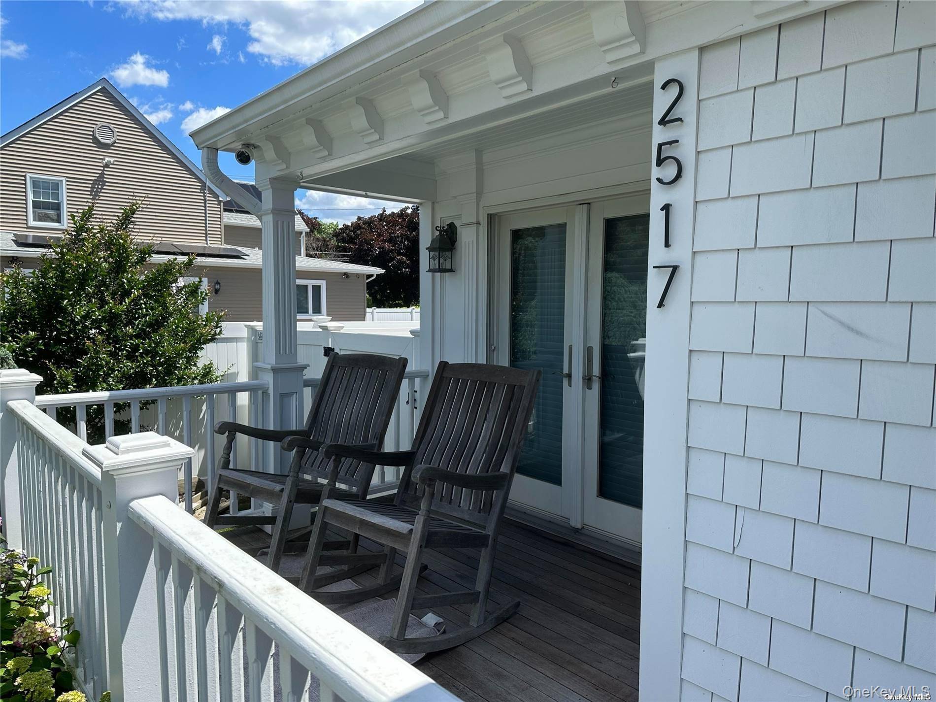 2517 Rockville Centre Pkwy, Oceanside, NY 11572