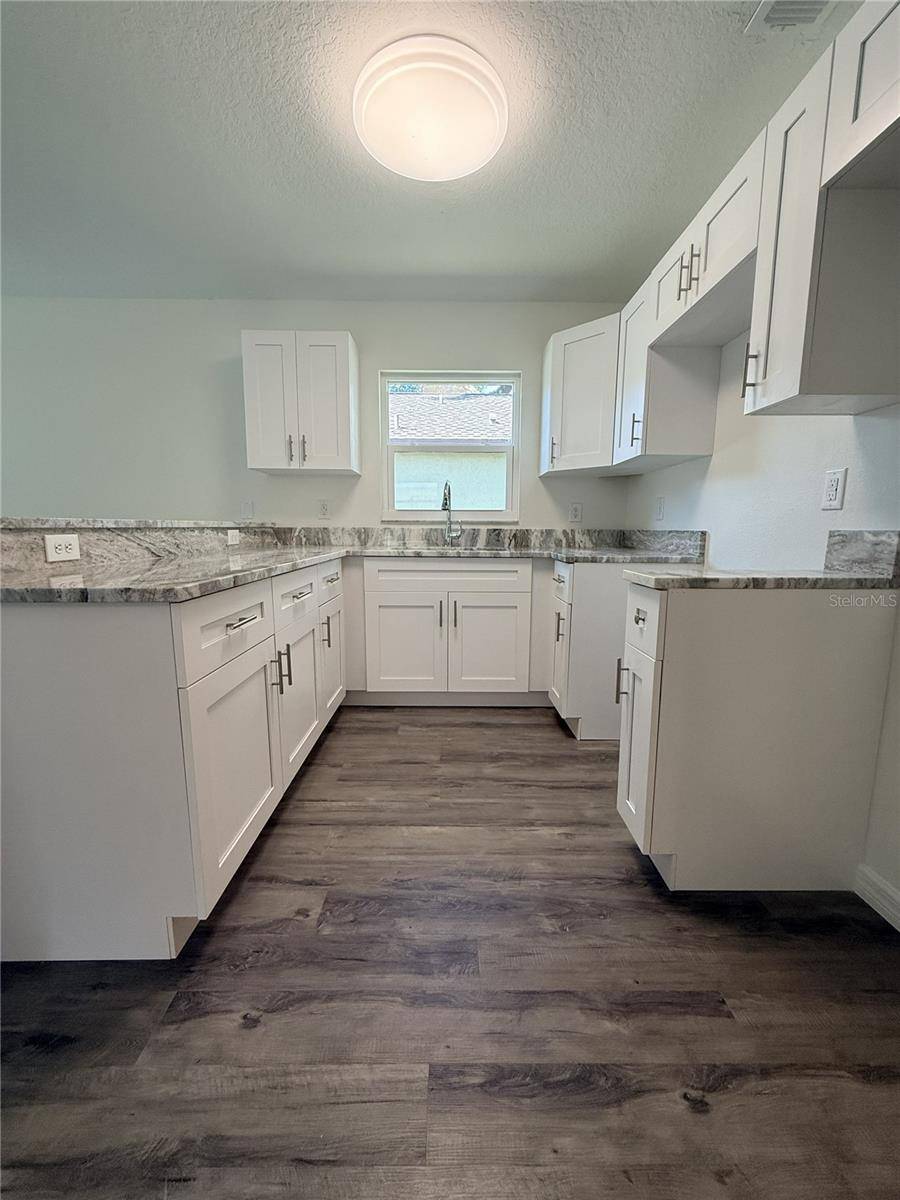 1013 6TH ST E, Bradenton, FL 34208