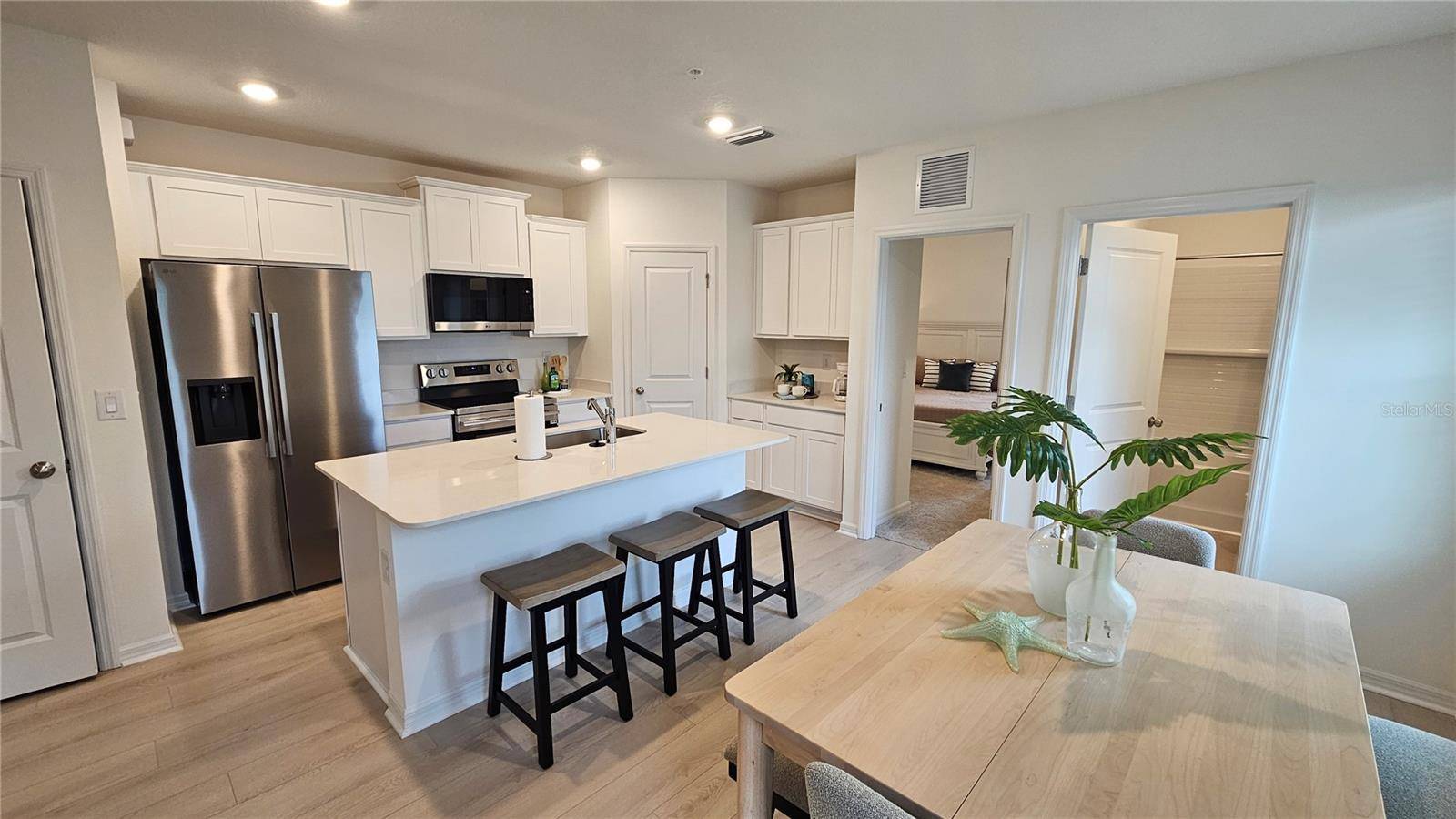 19904 MADERA CIR, Venice, FL 34293