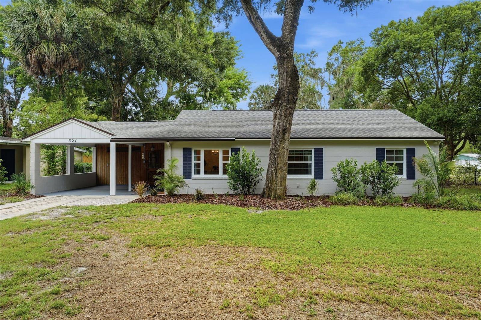 324 W 12TH AVE, Mount Dora, FL 32757