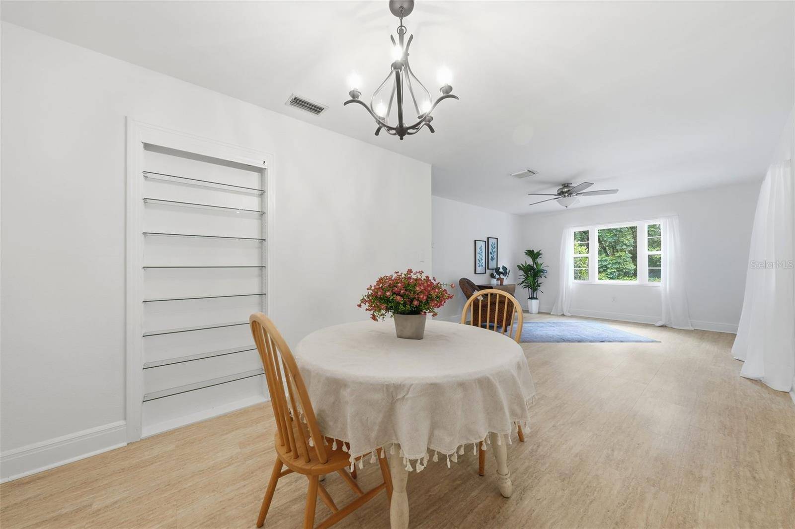 324 W 12TH AVE, Mount Dora, FL 32757