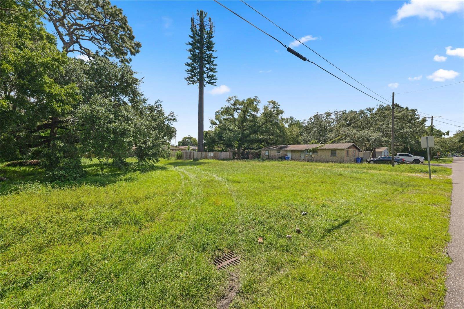 13805 N 20TH ST, Tampa, FL 33613