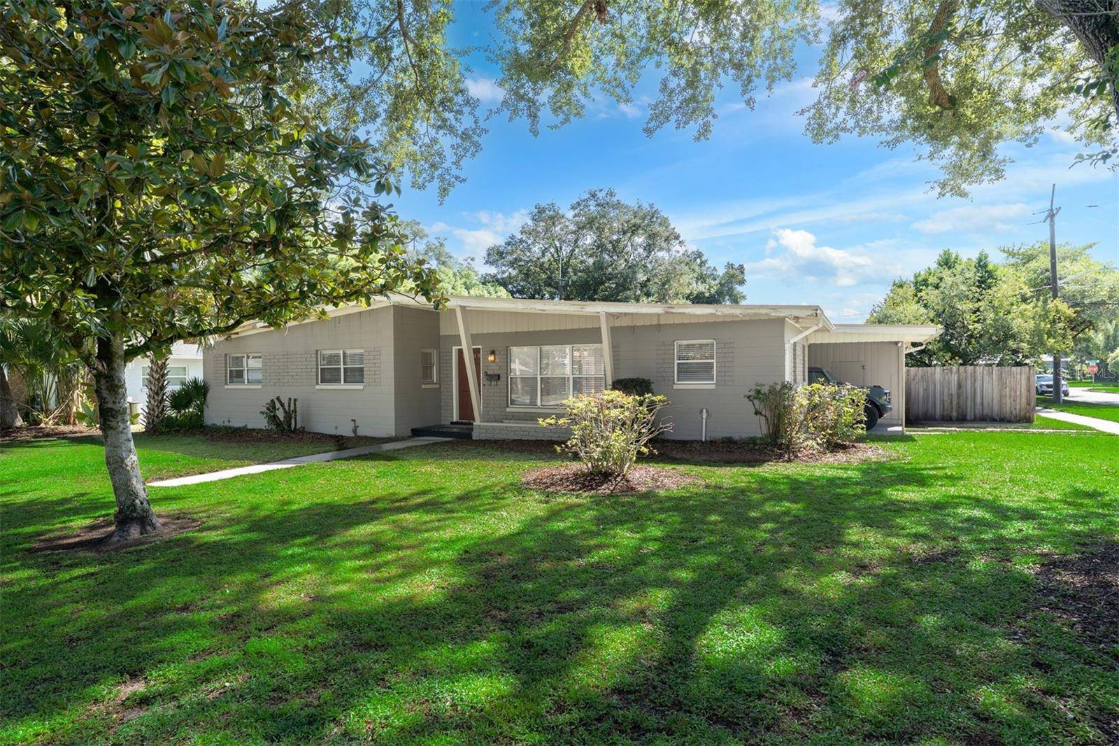1209 S CRYSTAL LAKE DR, Orlando, FL 32806