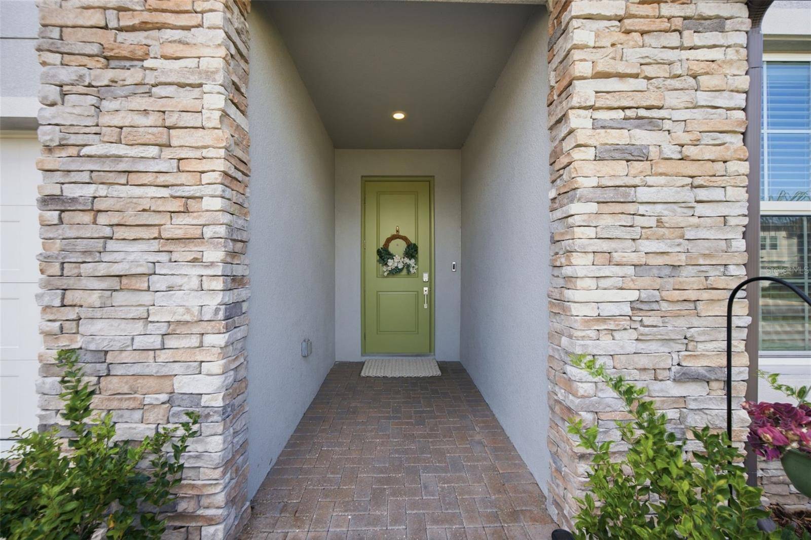 18330 SERENE LAKE LOOP, Lutz, FL 33548