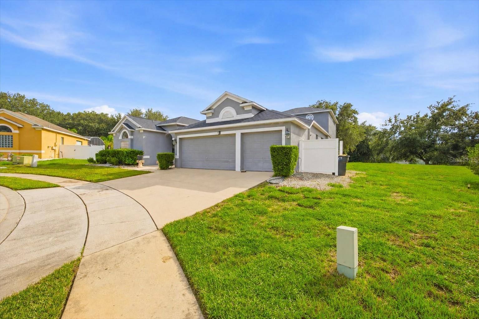 928 COVENTRY RD, Davenport, FL 33897