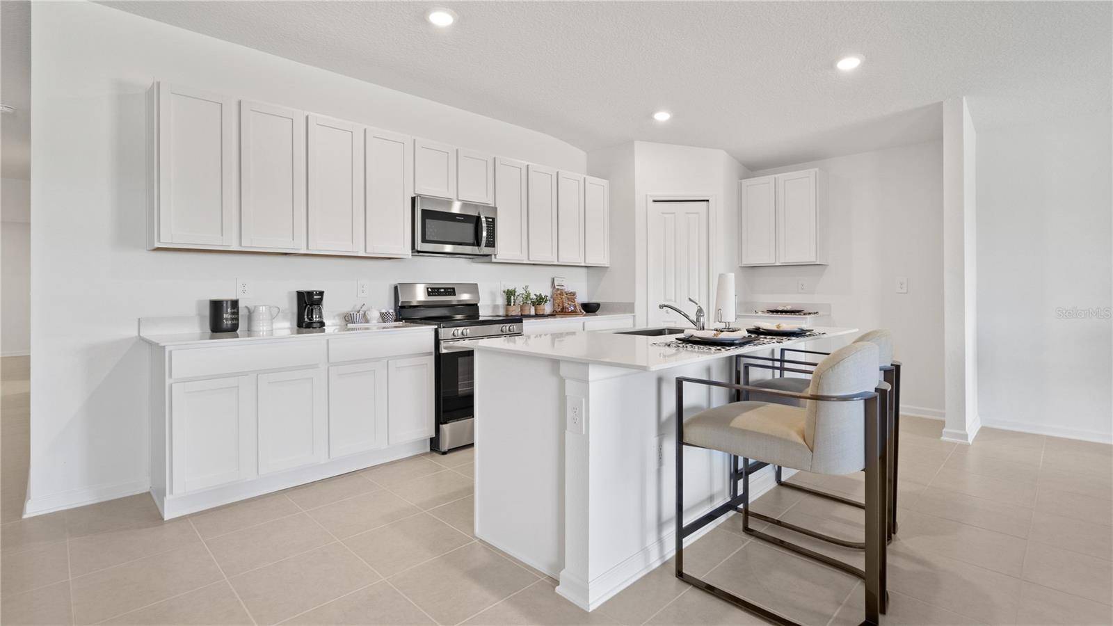 1927 PINE MEADOWS GOLFCOURSE RD, Eustis, FL 32726