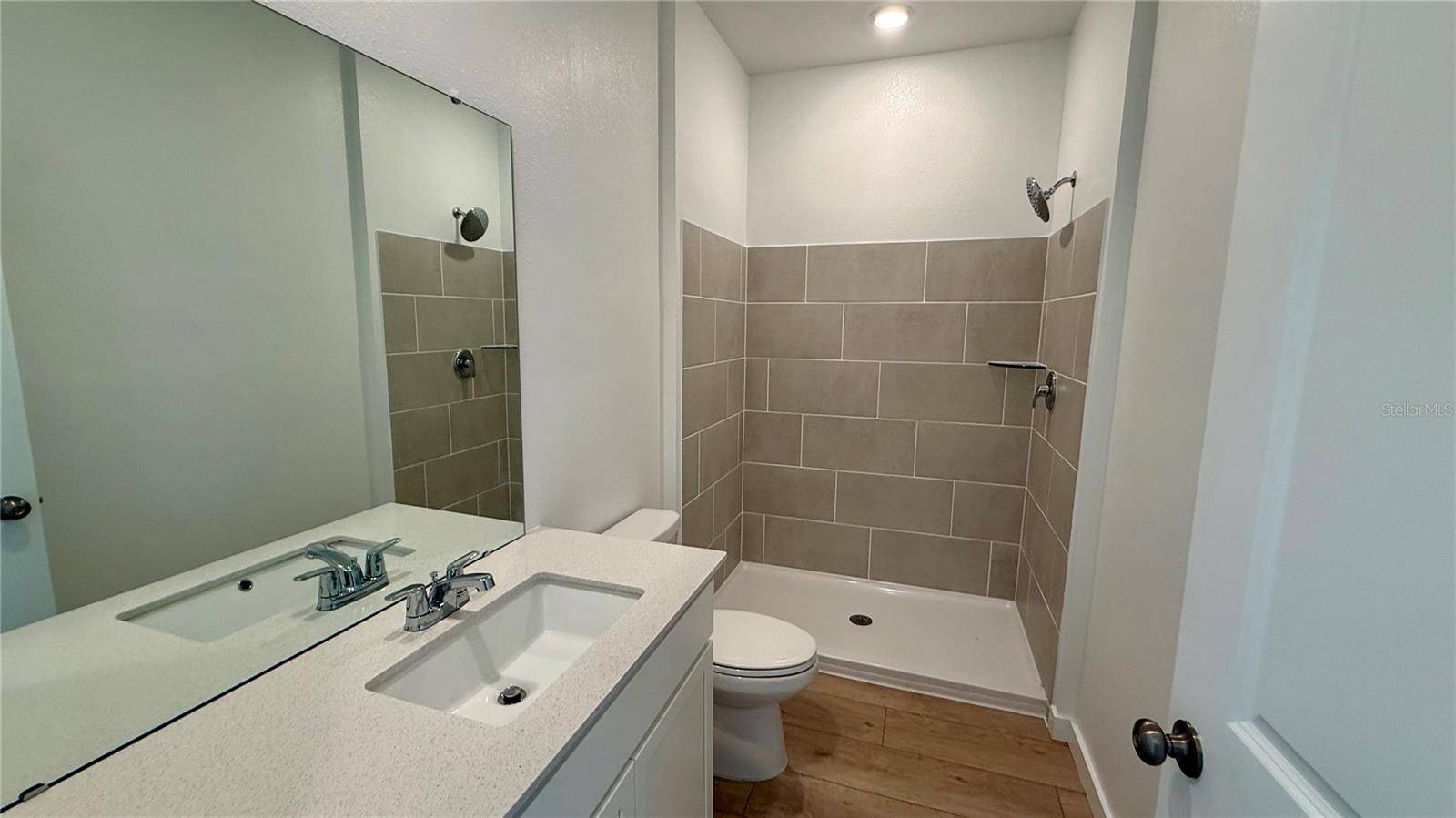 5515 GUAVA CT #B, Kissimmee, FL 34758