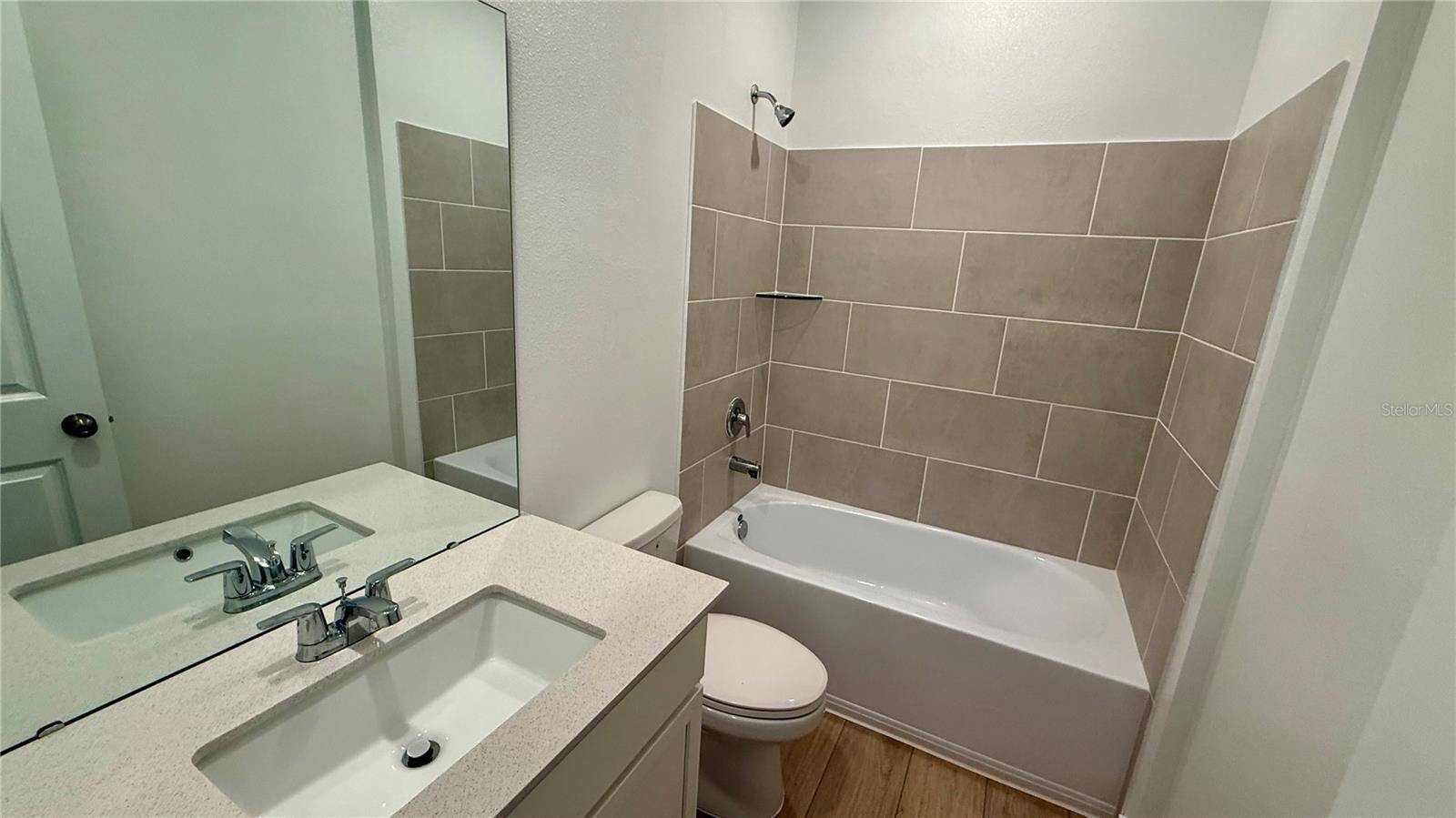 5515 GUAVA CT #B, Kissimmee, FL 34758