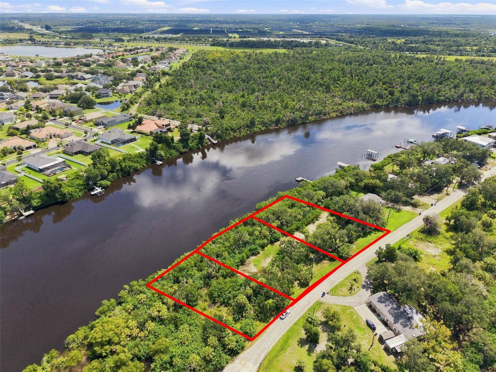 2504, 2506, and 2508 RIVER BEND DR, Ruskin, FL 33570