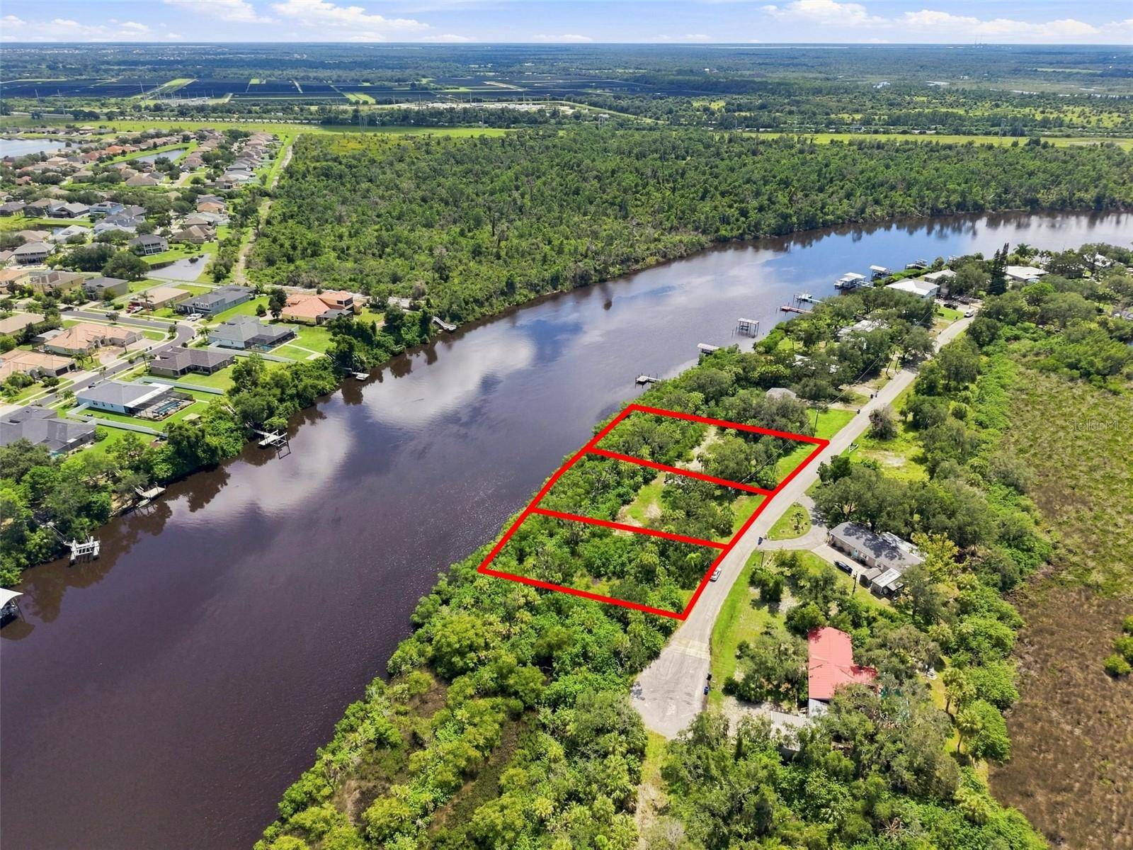 2504, 2506, and 2508 RIVER BEND DR, Ruskin, FL 33570