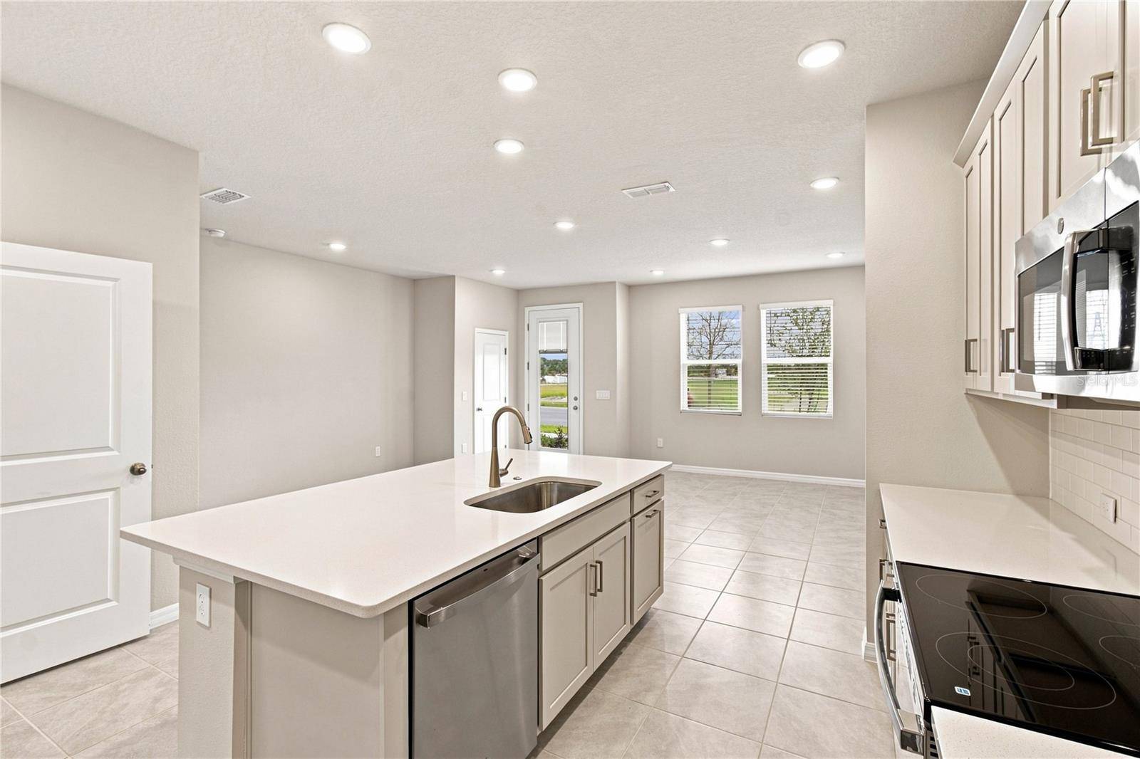 5592 COOPERS HAWK CT, St Cloud, FL 34772