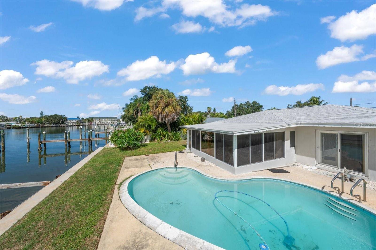 337 LA HACIENDA DR, Indian Rocks Beach, FL 33785