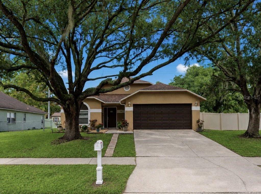 1302 BRAHMA DR, Valrico, FL 33594