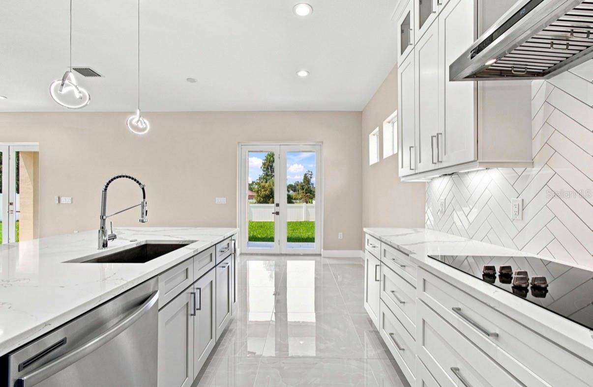 15436 CASEY RD, Tampa, FL 33624