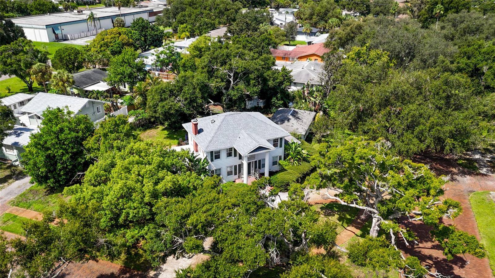 6100 3RD AVE N, St Petersburg, FL 33710