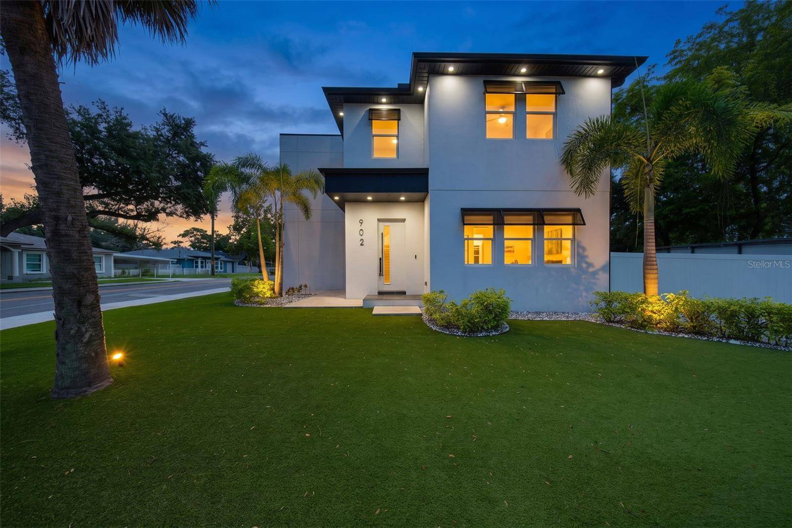 902 W SLIGH AVE, Tampa, FL 33604