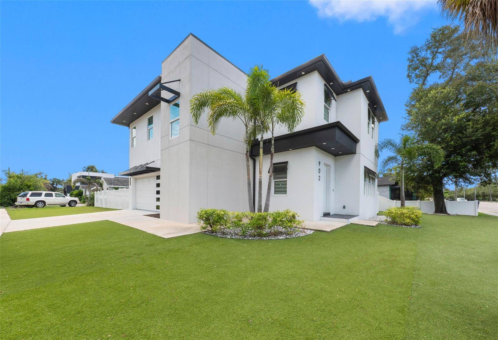 902 W SLIGH AVE, Tampa, FL 33604