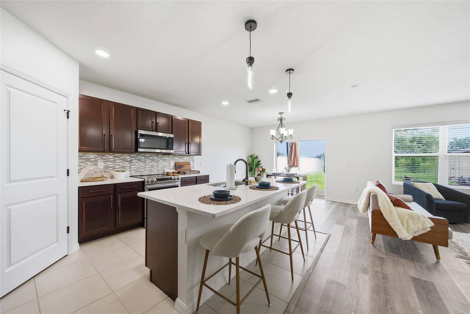 10019 GEESE TRAIL CIR, Sun City Center, FL 33573