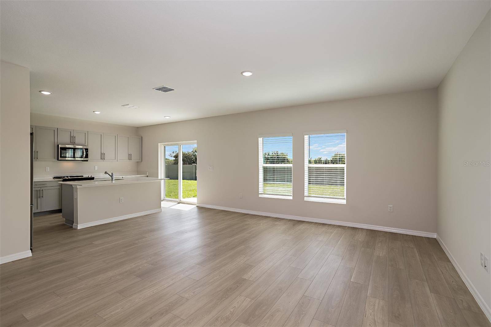 33816 NOBLE CREEK PL, Dade City, FL 33525