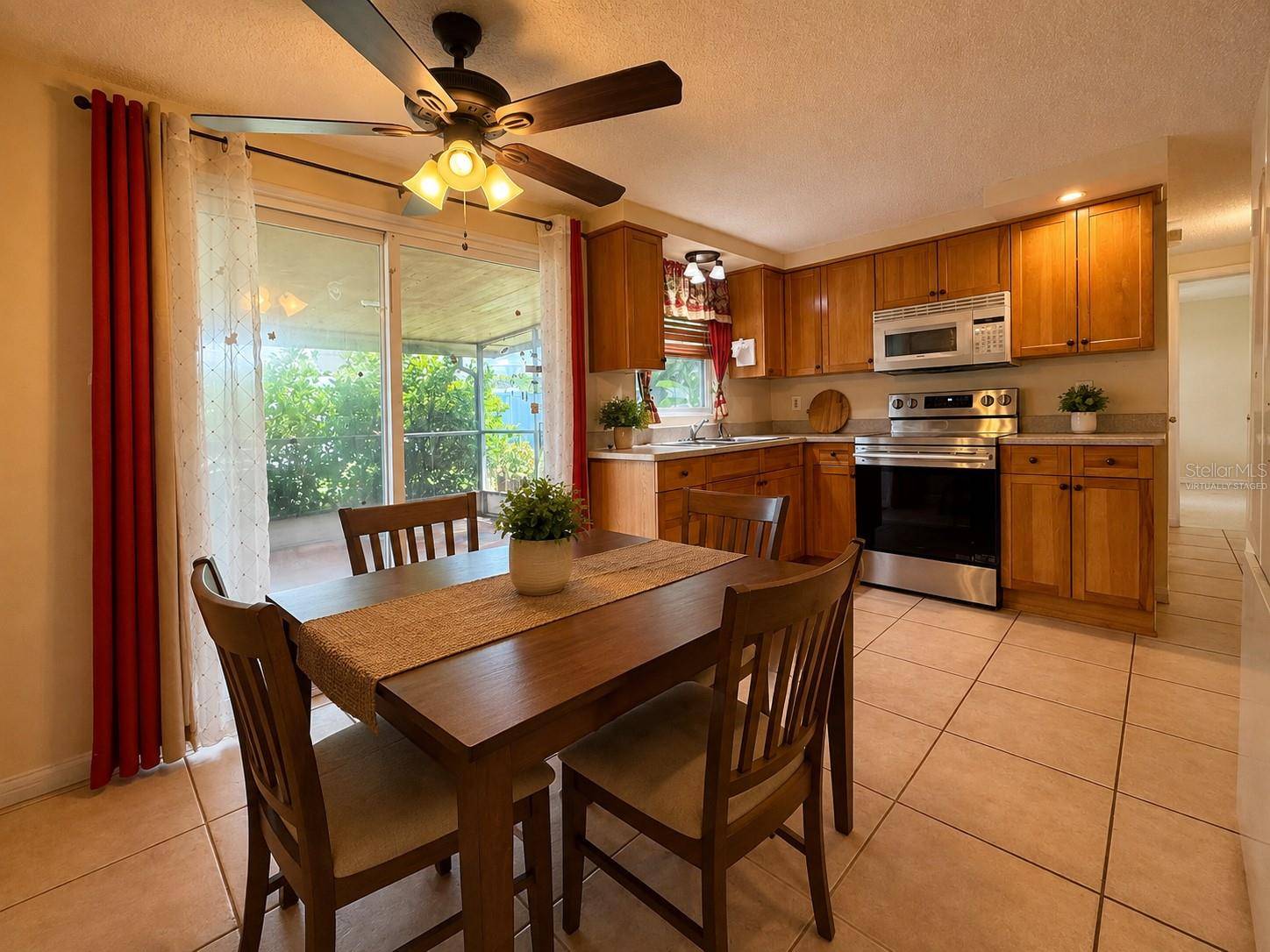 2414 TAHITIAN DR, Holiday, FL 34691