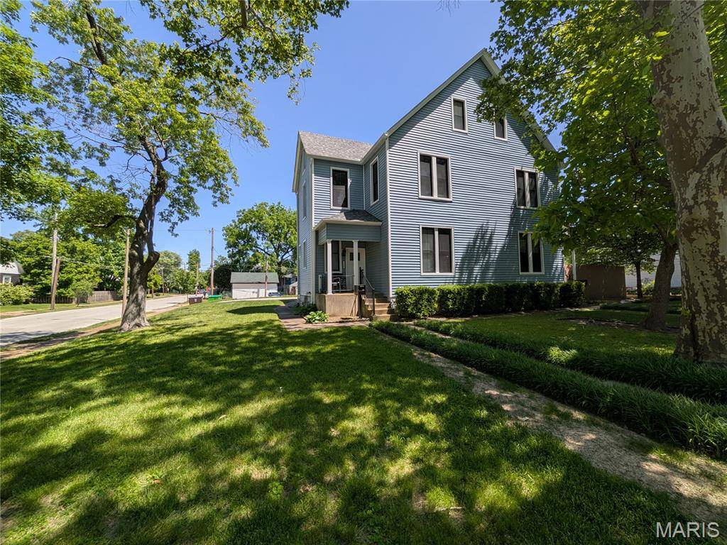 2206 Blendon PL, St Louis, MO 63143