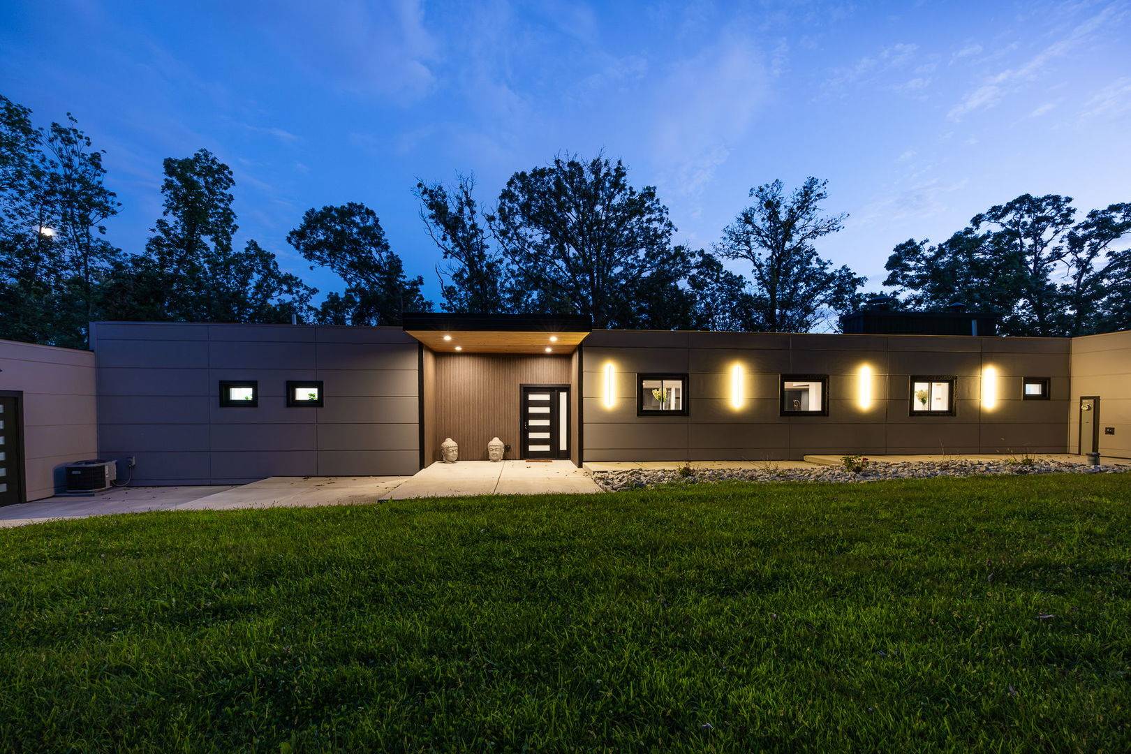 12604 S Pawnee RD, Palos Park, IL 60464