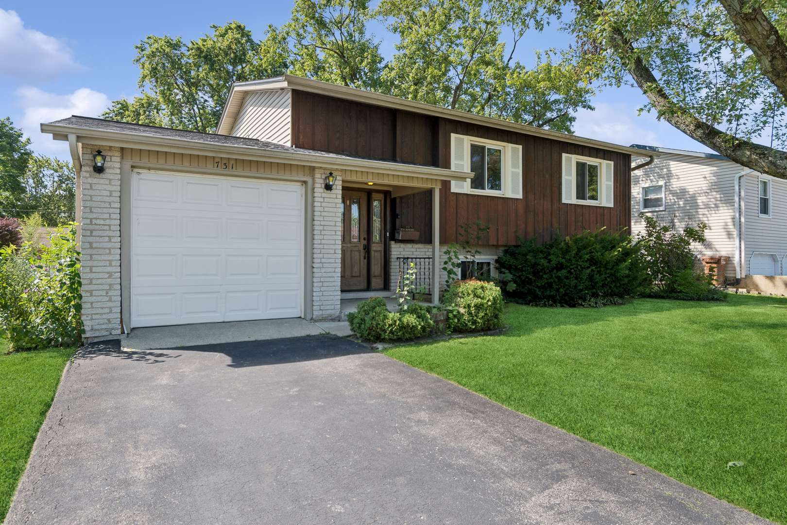 731 Nolan AVE, Glendale Heights, IL 60139