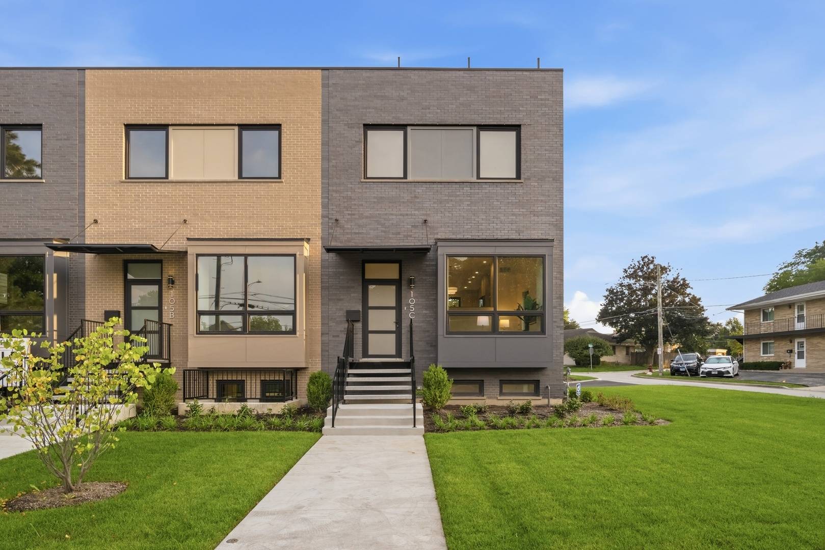 105 Prairie AVE #105C, Highwood, IL 60040