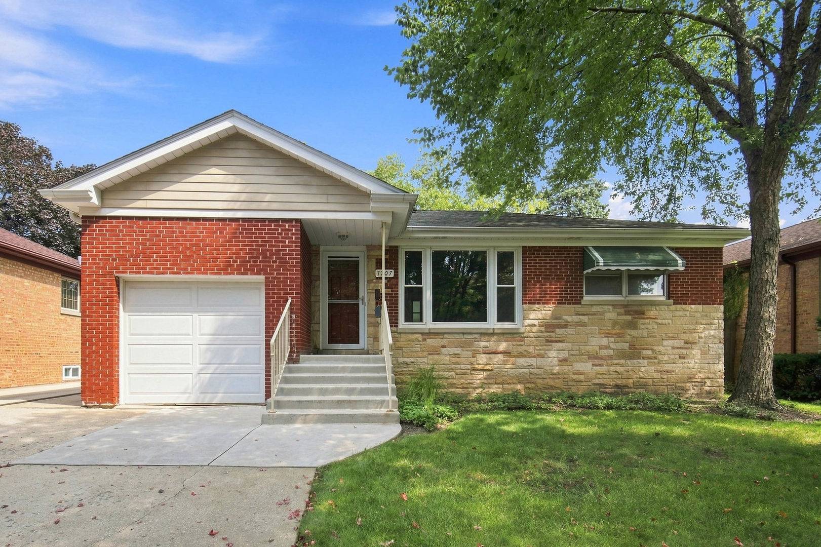 7707 N nora AVE, Niles, IL 60714
