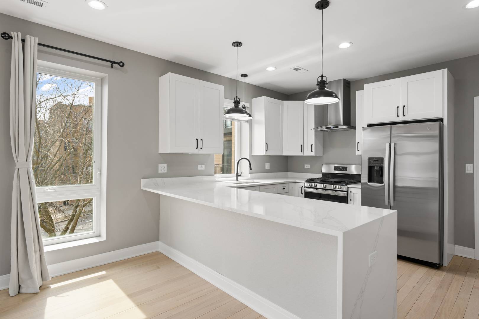 7430 N Hermitage AVE #3W, Chicago, IL 60626