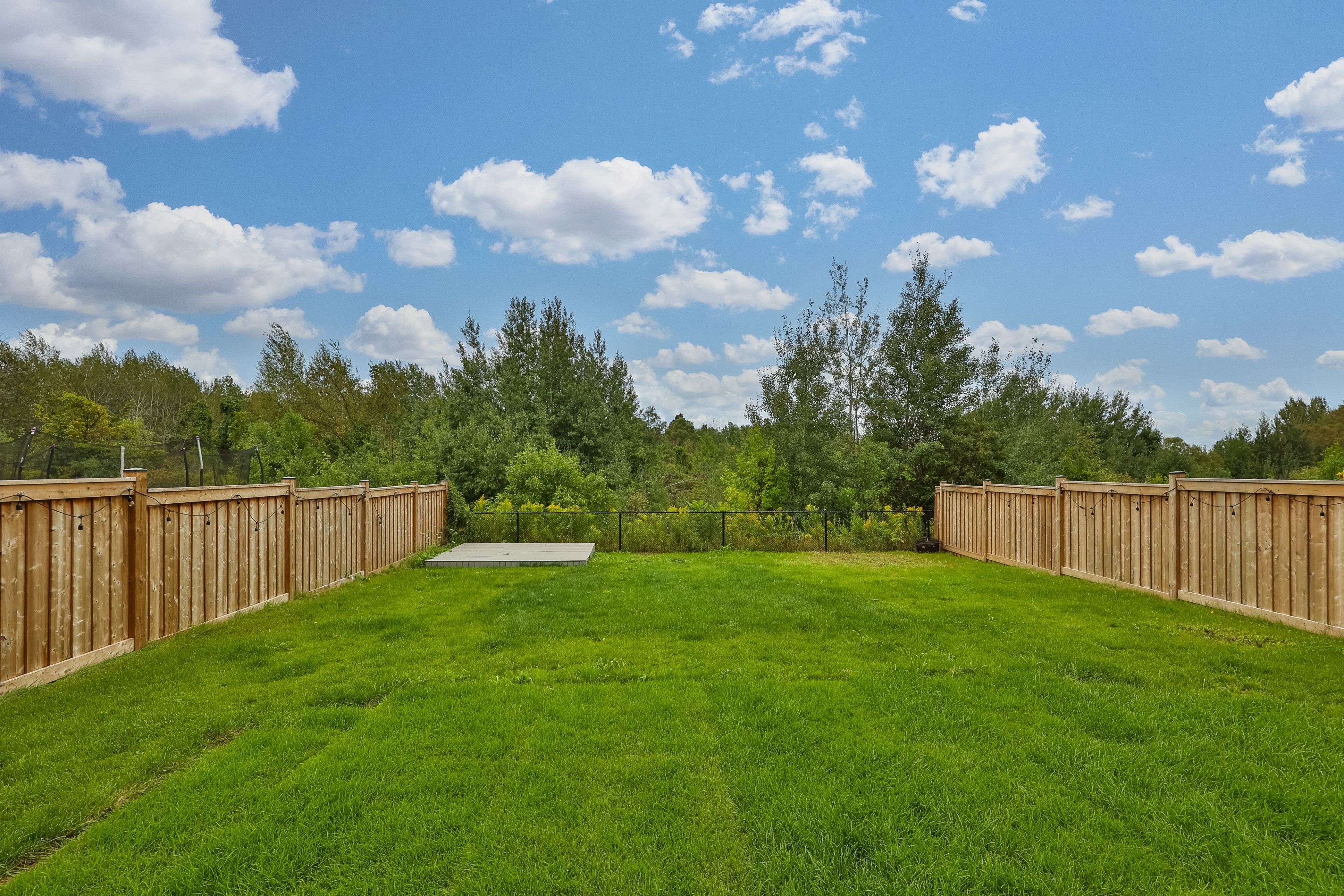178 Ferragine CRES, Bradford West Gwillimbury, ON L3Z 4K1